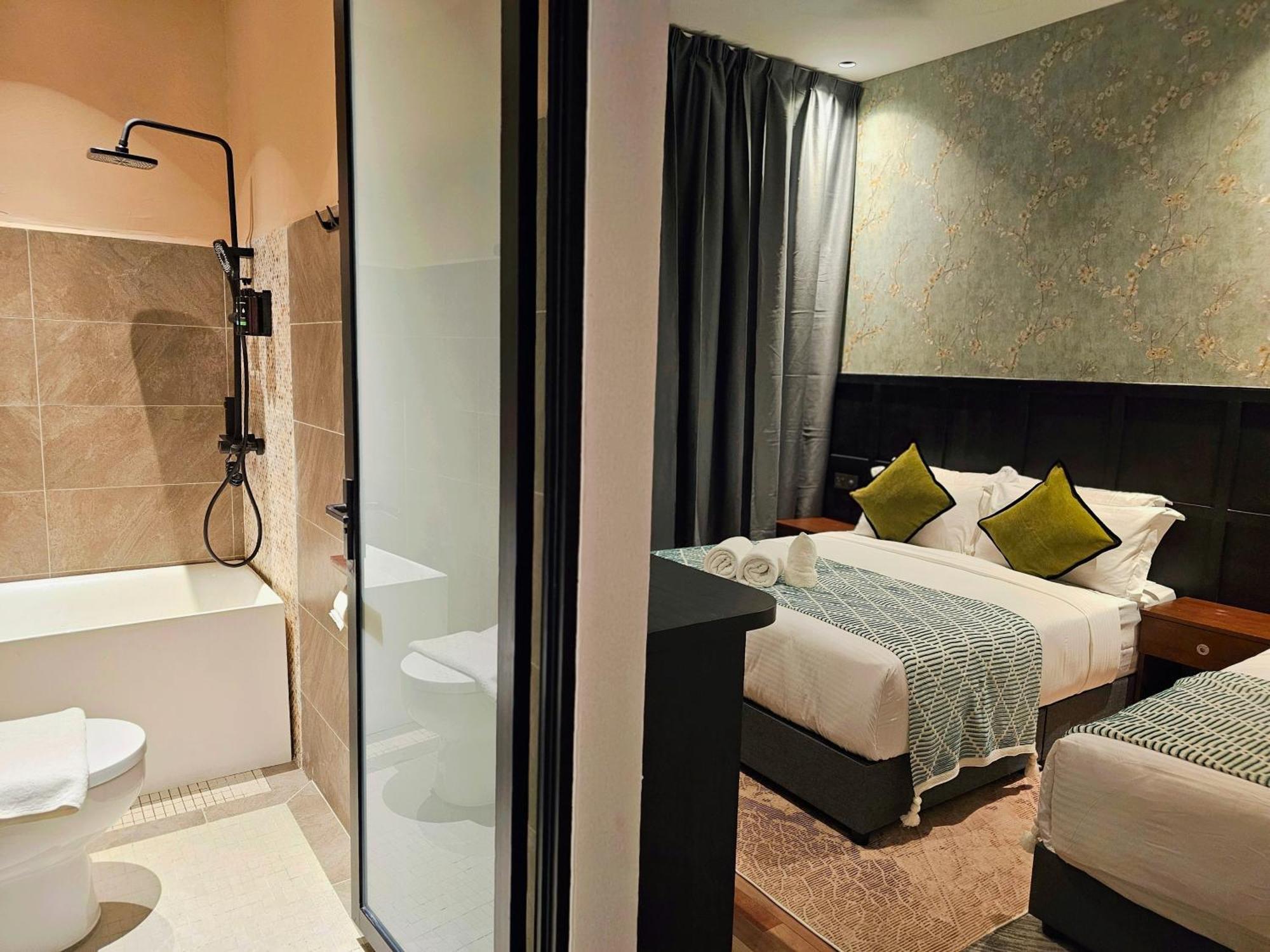 Carnarvon By Reunion Hotel